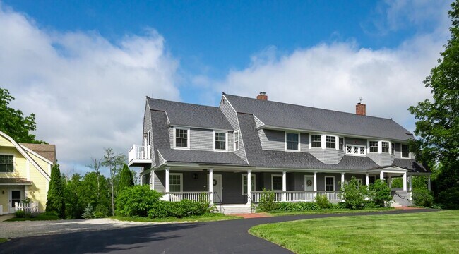 26 N Main St in Mont Vernon, NH - Building Photo - Building Photo