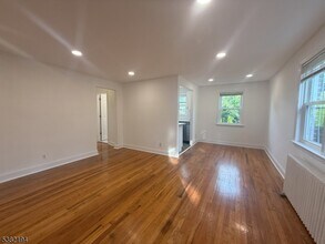 747 Linden Ave in Rahway, NJ - Building Photo - Building Photo