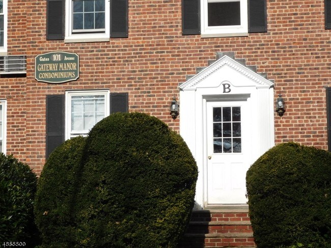 101 Gates Ave-Unit -9 in Montclair, NJ - Building Photo - Building Photo