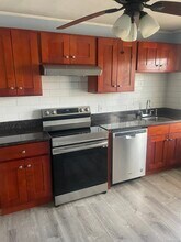 21 Ardmore Rd in West Hartford, CT - Building Photo - Building Photo