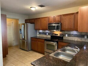12620 Bay Ave in Euless, TX - Building Photo - Building Photo