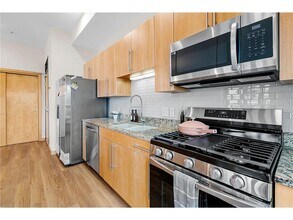 9 W Franklin Ave in Minneapolis, MN - Building Photo - Building Photo