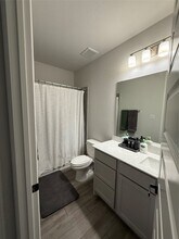 16719 Williams Gully Trl in Humble, TX - Foto de edificio - Building Photo
