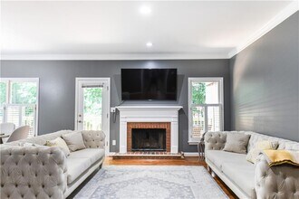 304 Bridle Path in Marietta, GA - Building Photo - Building Photo