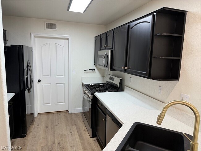 458 Winthrop Pl in Henderson, NV - Building Photo - Building Photo