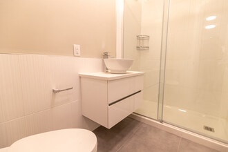 6479 Montrose Rd in Niagara Falls, ON - Building Photo - Building Photo