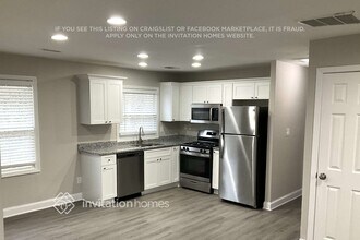 3815 Clovis Ct NW, Unit 210 in Atlanta, GA - Building Photo - Building Photo