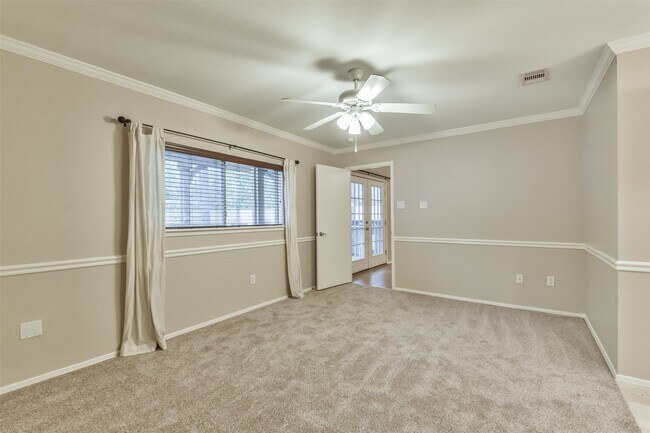 property at 20 Tulip Hill Ct