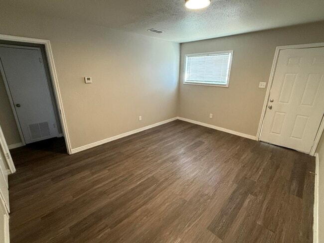 4211 35th St in Lubbock, TX - Foto de edificio - Building Photo