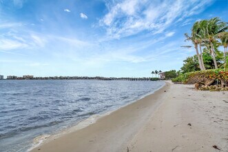 1516 S Lakeside Dr in Lake Worth Beach, FL - Building Photo - Building Photo