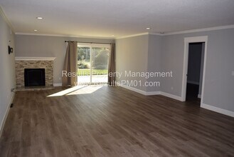 5977 Marlin Cir in Carmichael, CA - Building Photo - Building Photo