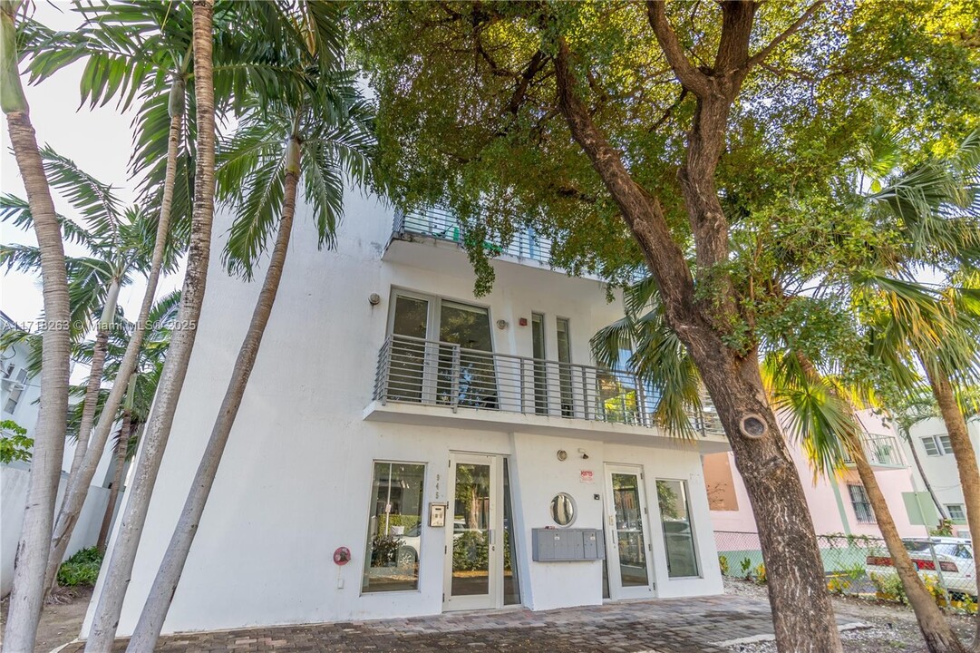 945 Michigan Ave in Miami Beach, FL - Building Photo