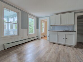 1-5 Pratte Ave in Norwich, CT - Building Photo - Building Photo