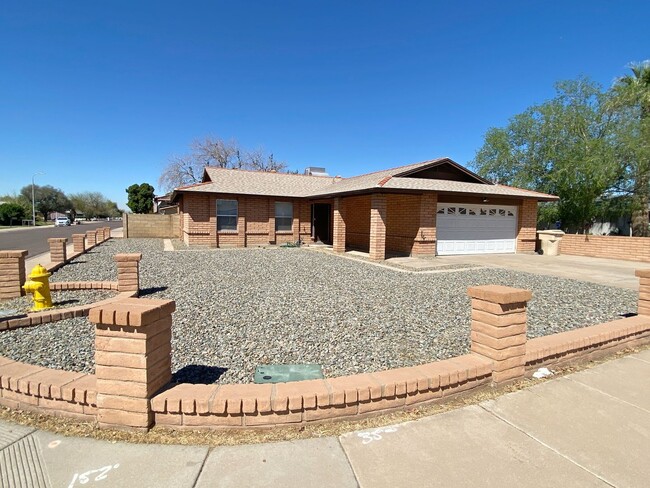 property at 6022 N 72nd Dr