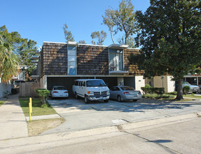 1025 Carrollton Ave in Metairie, LA - Building Photo - Building Photo