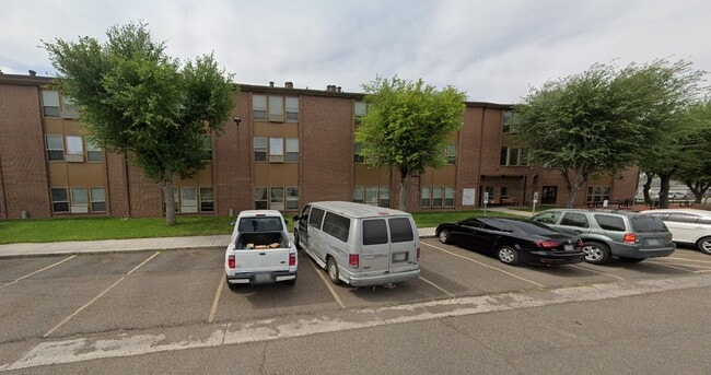property at 900 Los Ebanos Rd