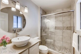 6162 Pinewood Ave in Las Vegas, NV - Building Photo - Building Photo