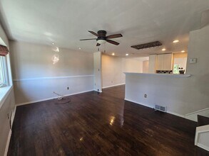 704 Garden City Dr in Monroeville, PA - Foto de edificio - Building Photo