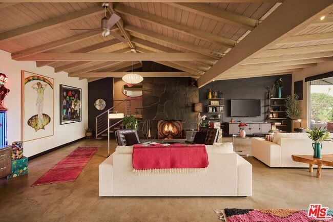 8147 Mulholland Terrace in Los Angeles, CA - Building Photo - Building Photo