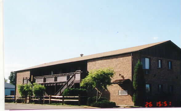 Knox Court in Denver, CO - Building Photo