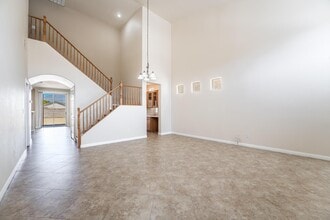 4828 Whisper Lake Dr in Las Vegas, NV - Building Photo - Building Photo