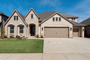 809 Turnbull Ave in Justin, TX - Building Photo