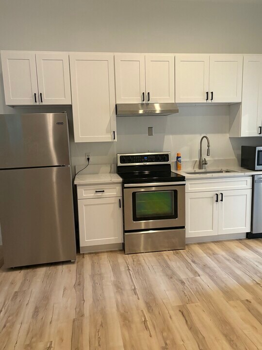 1133 161st St SW, Unit ADU in Lynnwood, WA - Foto de edificio