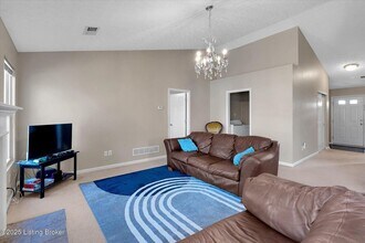 9700 River Trail Dr in Louisville, KY - Building Photo - Building Photo