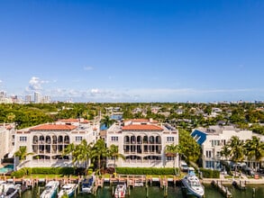 Hemingway Landings Condominiums in Fort Lauderdale, FL - Building Photo - Building Photo