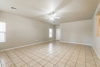 103 W Calle Mantilla in Sahuarita, AZ - Building Photo - Building Photo