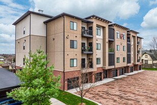 Coryell Commons Heights in Springfield, MO - Building Photo