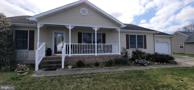 property at 16891 Essex Rd