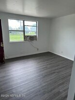 1729 Logan St W in Jacksonville, FL - Building Photo