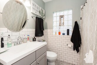 3569 W Cortland St in Chicago, IL - Building Photo - Building Photo