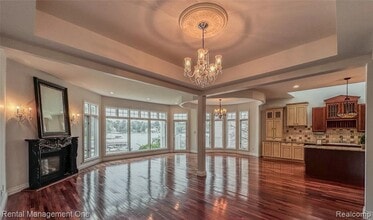 5742 Putnam Dr in West Bloomfield Township, MI - Building Photo - Building Photo