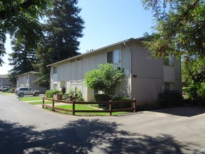 1505 W 3rd St in Chico, CA - Building Photo - Building Photo