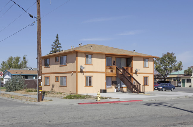 90 3rd St in Hollister, CA - Building Photo - Building Photo