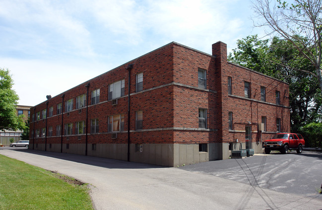 Carondelet Place Apartments in St. Louis, MO - Building Photo - Building Photo