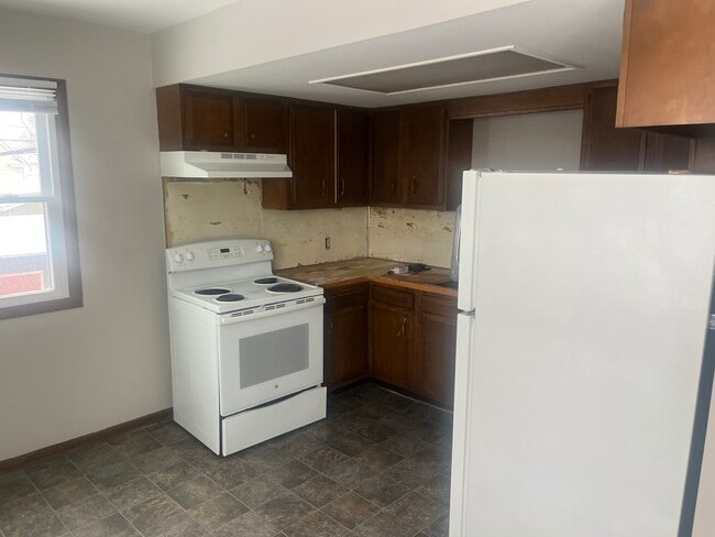 91 E 19th St, Unit 4