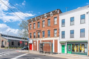 72 Van Dyke St in Brooklyn, NY - Building Photo