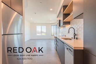 3450 W 43rd St in Los Angeles, CA - Building Photo - Building Photo