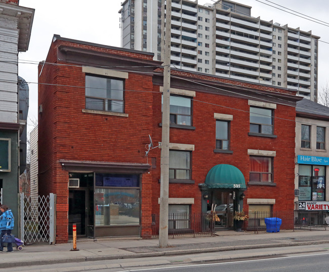 595-597 Sherbourne St in Toronto, ON - Building Photo - Building Photo