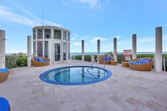 17201 Collins Ave in Sunny Isles Beach, FL - Building Photo - Building Photo