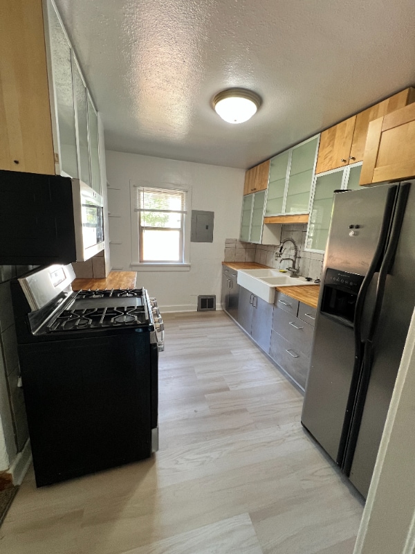 460 El Paso Blvd in Manitou Springs, CO - Building Photo - Building Photo