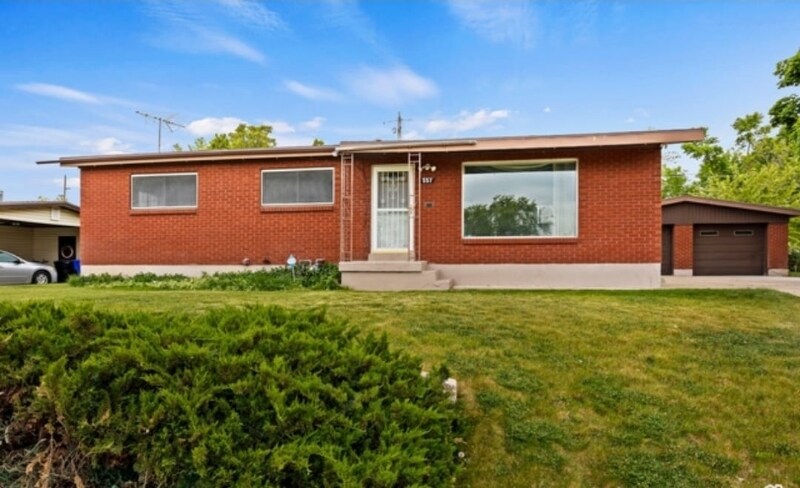 557 Laker Wy in Riverdale, UT - Building Photo