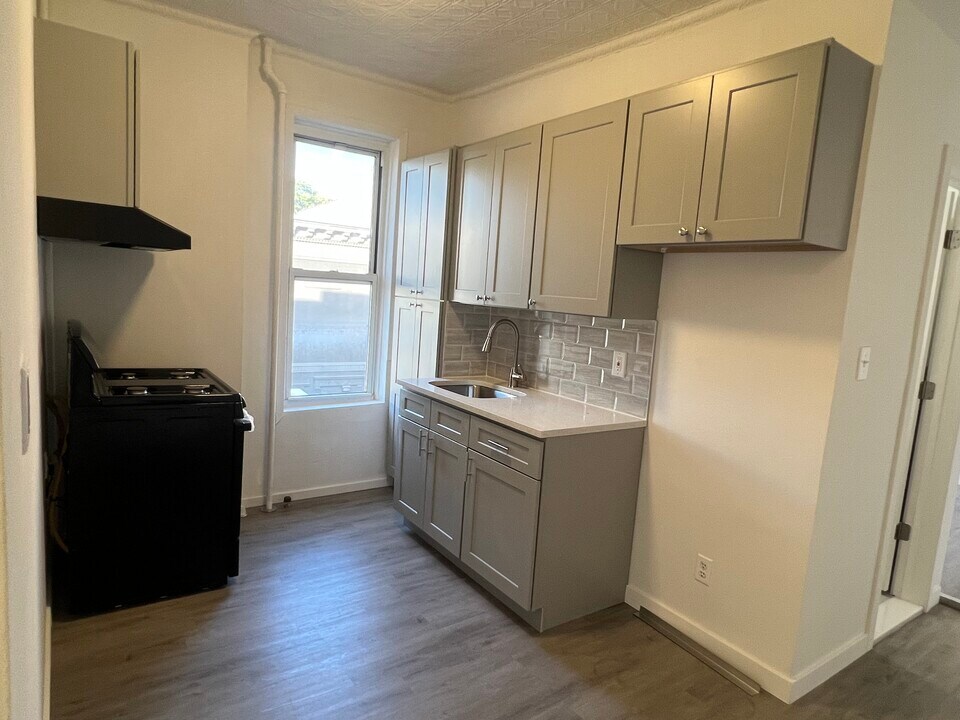 506 52nd St, Unit Apt 5 in Brooklyn, NY - Building Photo
