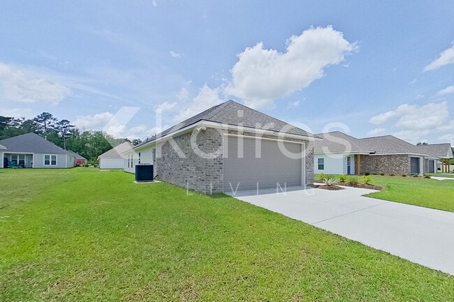 22857 Monterey Ave in Denham Springs, LA - Building Photo - Building Photo