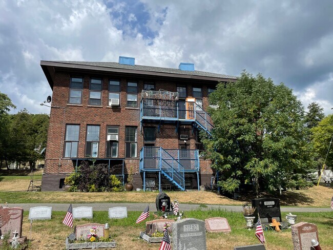 101 Paul Ave, Unit 1 in Hudson, NY - Building Photo - Building Photo