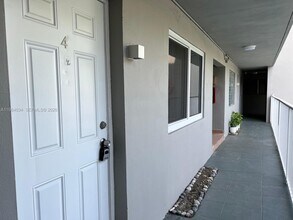 2300 SW 3rd Ave in Miami, FL - Building Photo - Building Photo