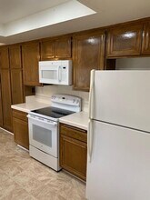 37128 Village 37 in Camarillo, CA - Building Photo - Building Photo